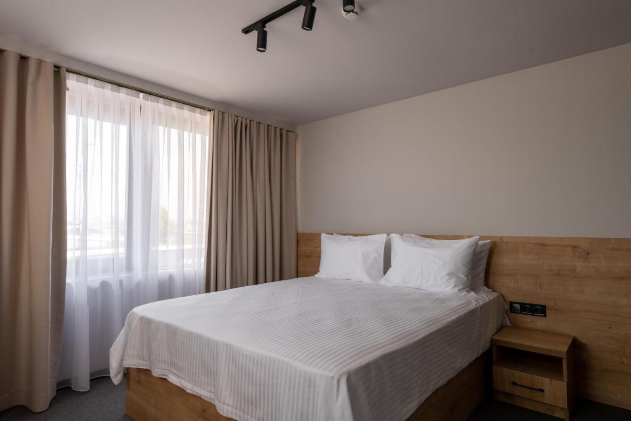 Bet25 Hotel Batumi Exterior photo